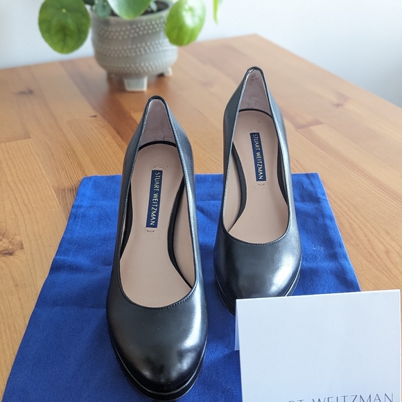 Stuart Weitzman black classic pump - Picture 3 of 5
